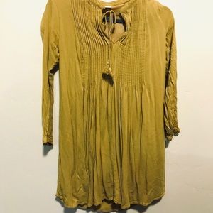 OLD NAVY. size xs. Mustard yellow dress.